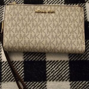 Michael Kors wallet